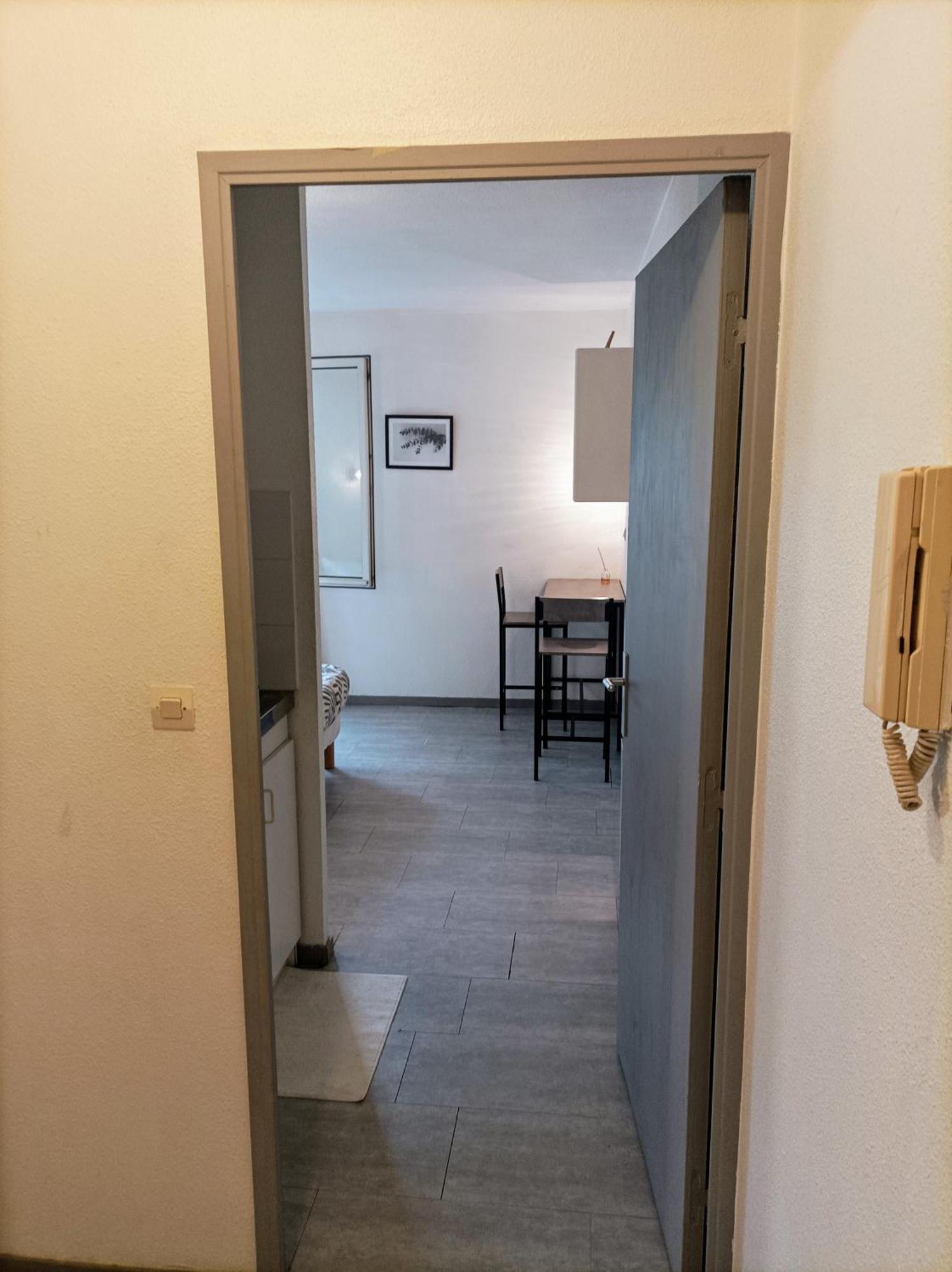 Apartment Near Center Montpellier Bagian luar foto